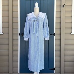 Vintage Saybury Blue Striped Nightgown Women's Size Large